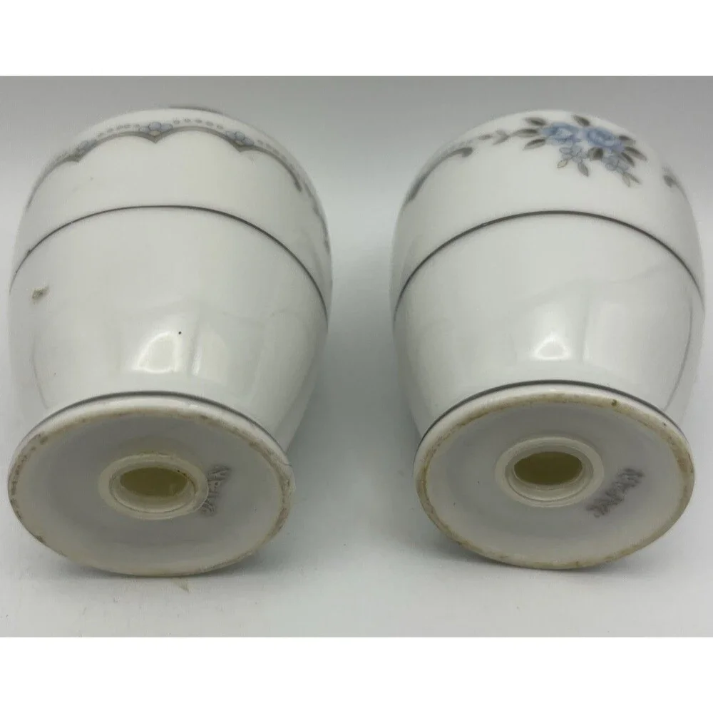 Style House Salt & Peppers Shakers Anniversary Pattern Blue Roses Silver trim
